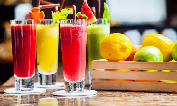 SLOW JUICER VS FAST JUICER - WHICH IS BEST?